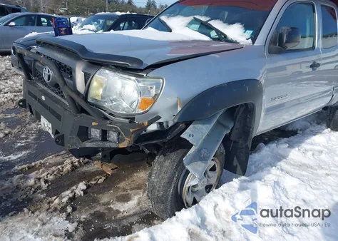 2011 Toyota Tacoma Base V6 z USA, uszkodzony, nr VIN 5TFUU4EN6BX015226